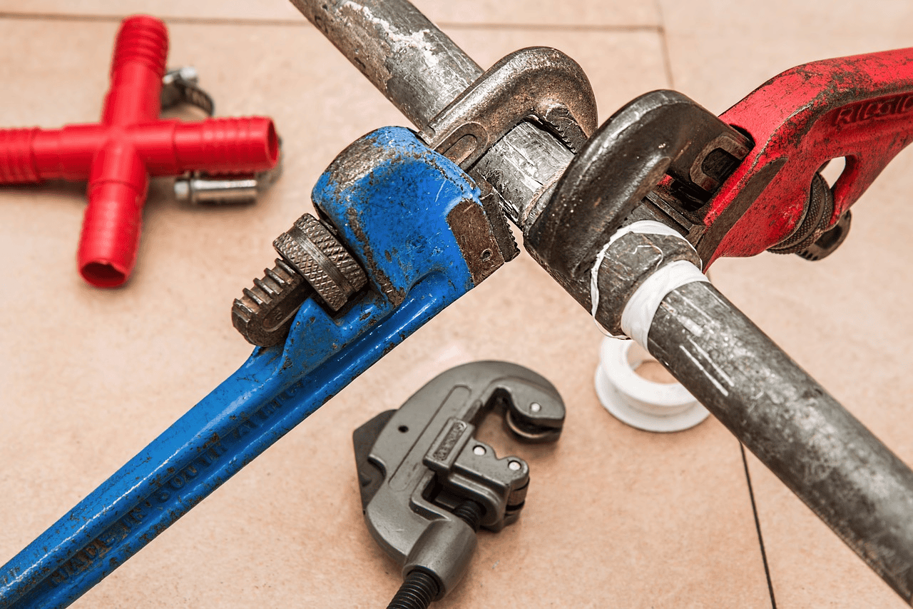 Plumbing tools and pipe wrenche